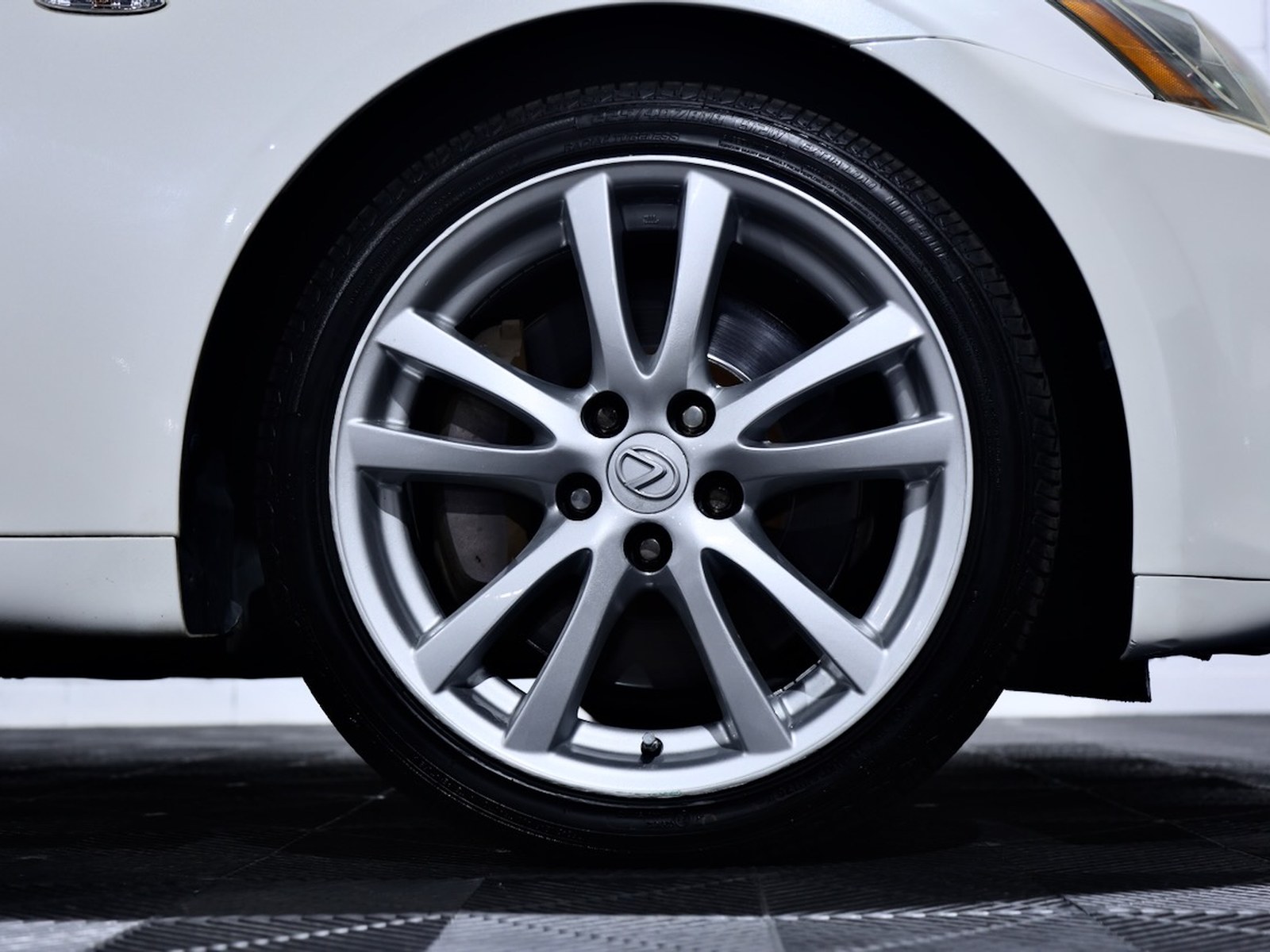 2006 Lexus IS350, photo 3