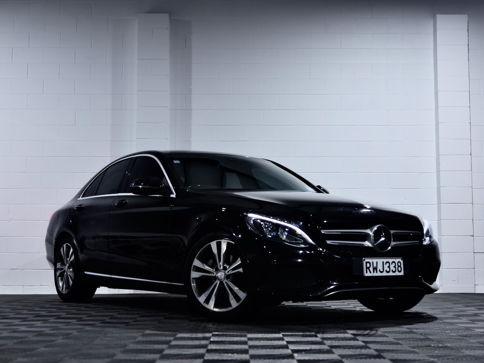 2016 Mercedes-Benz C200, photo 2