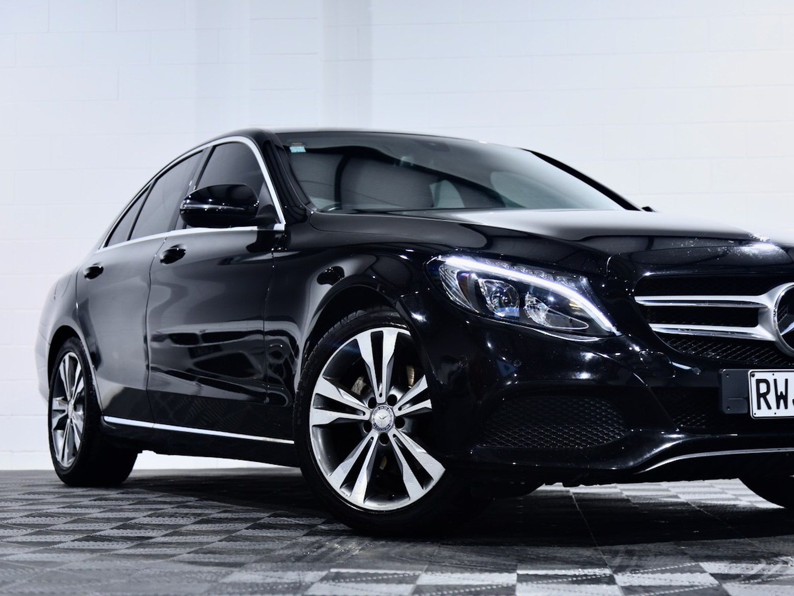 2016 Mercedes-Benz C200, photo 3