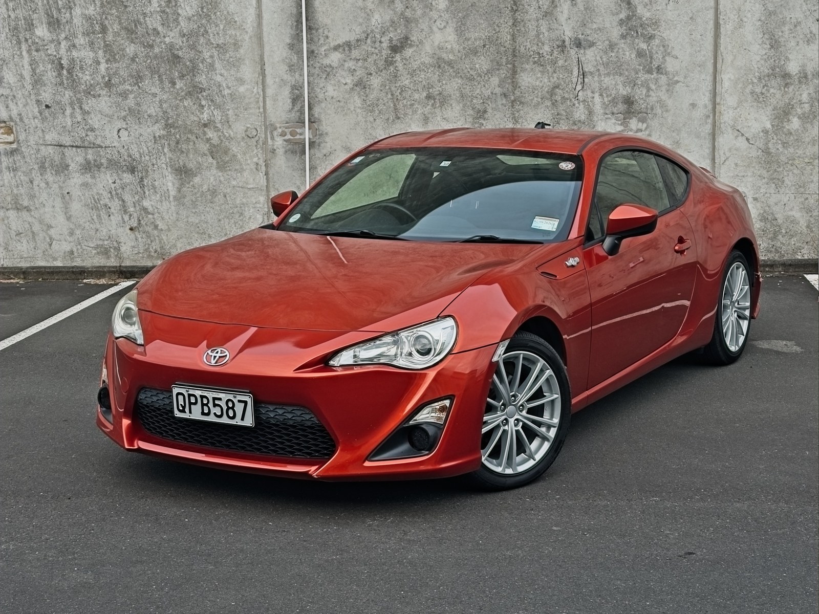 Toyota GT86 in orange, photo 1