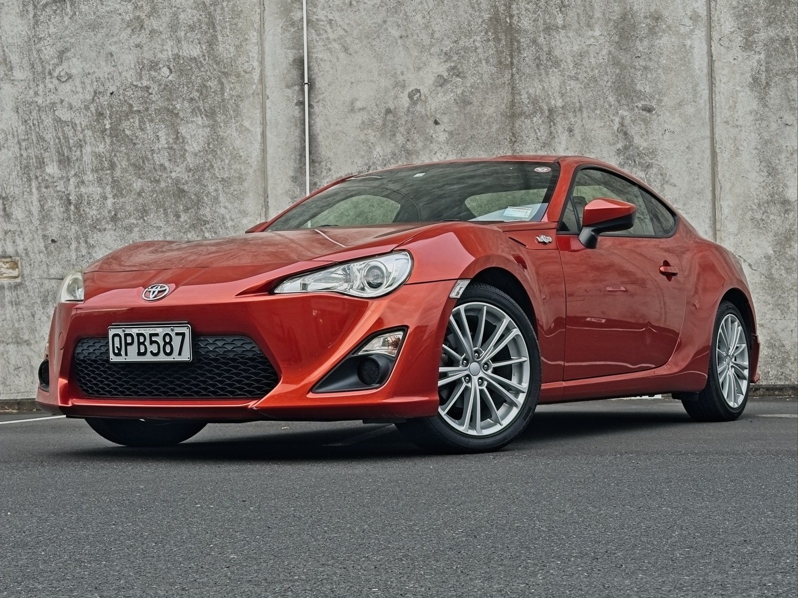 Toyota GT86 in orange, photo 3