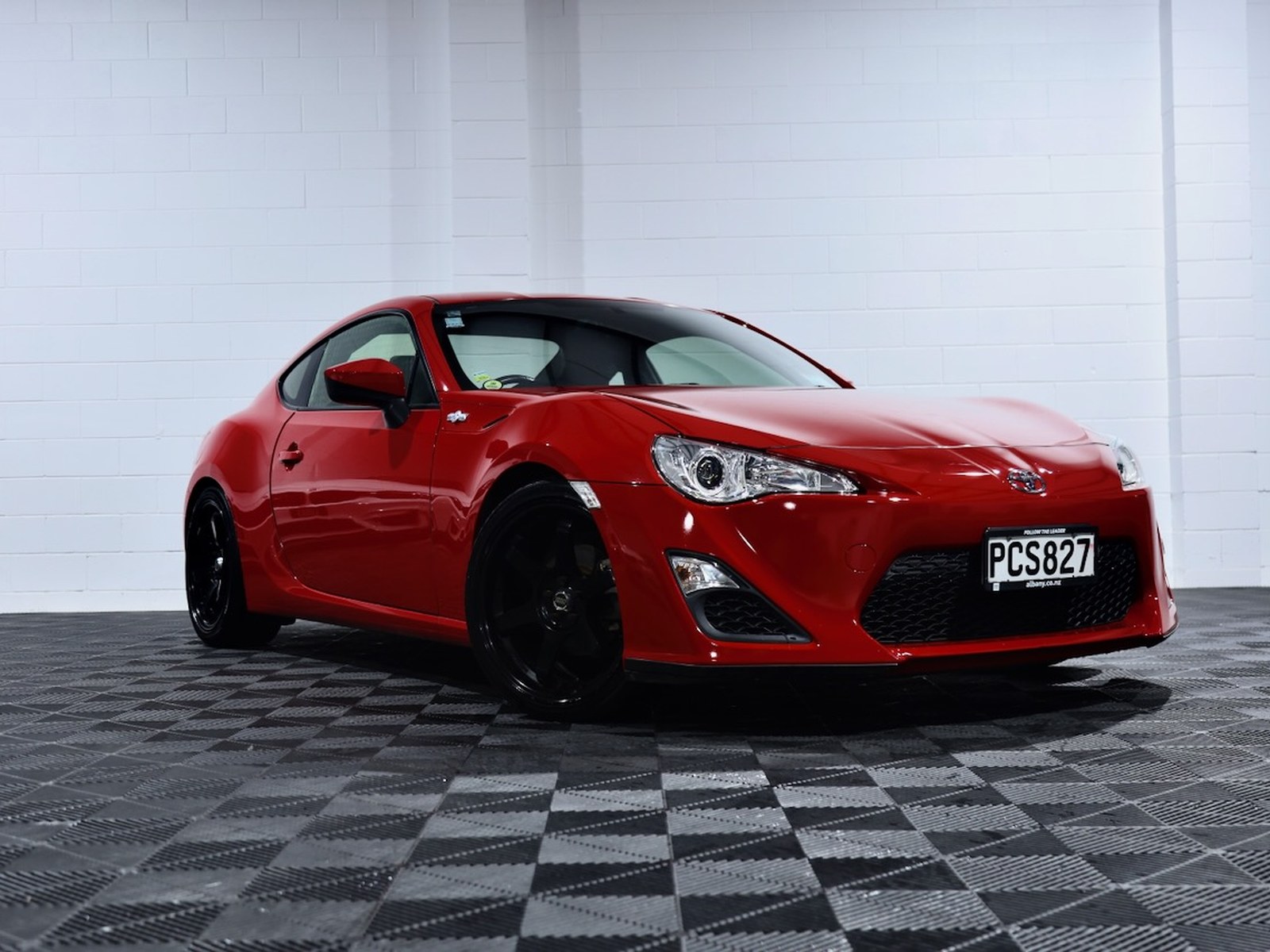 2014 Toyota GT86, photo 2